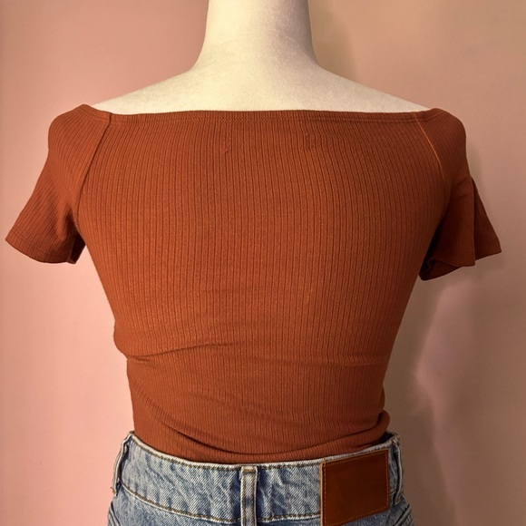Abercrombie & Fitch Sweetheart Knot Off the Shoulder Top - Picture 2 of 4